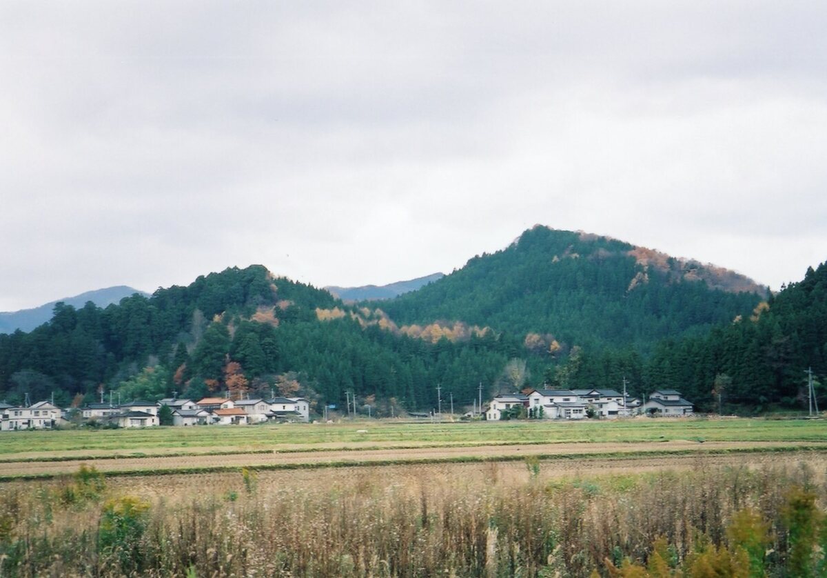 〔写真〕湯田川藤沢地区/三島県令道路改修記念画帖　其之三　西田川郡鶴岡ヨリ田川村田川温泉ニ至ル新道ノ内字小平ノ図